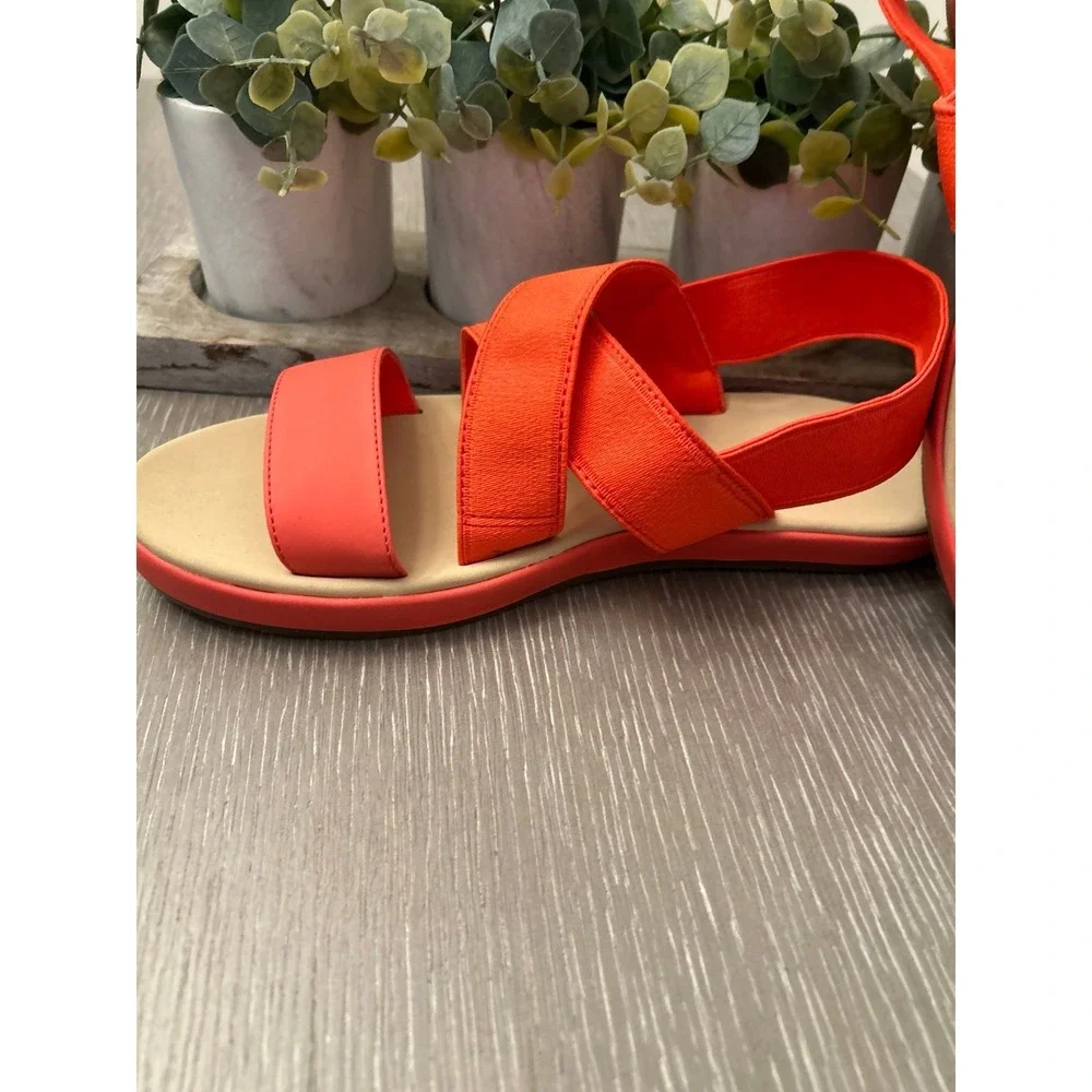 Lands'‎ End women's coral elastic strap sandals size 9